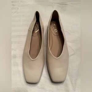 Sam Edelman Cream Kasey Flats